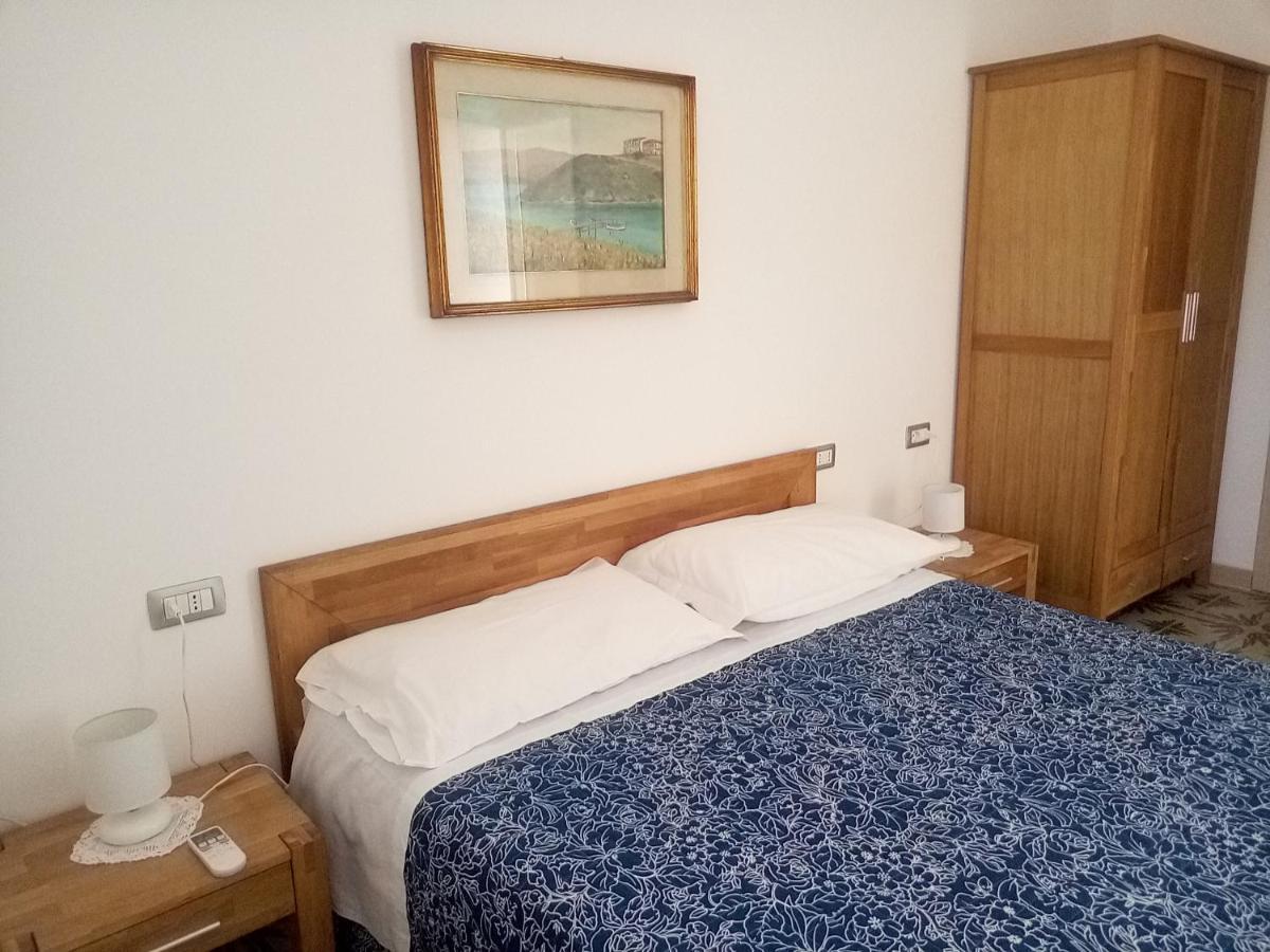 I Tre Scalini Bed & Breakfast Stintino Bagian luar foto
